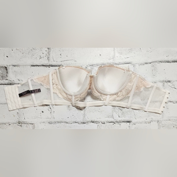 Victoria's Secret Strapless Lace & Nude Cream Bra - Picture 9 of 13